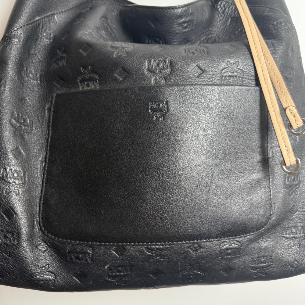 MCM Klara Large Black Leather Shoulder Bag - Picture 2 of 13